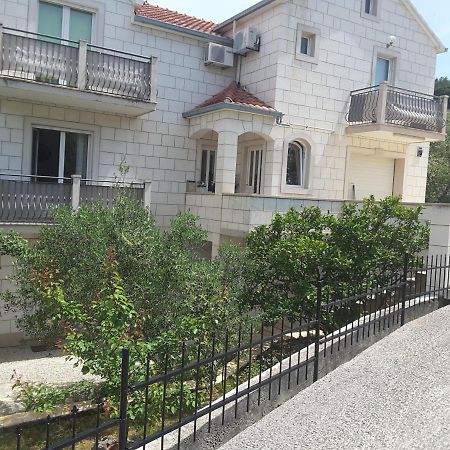 Apartments Nives Supetar Kültér fotó