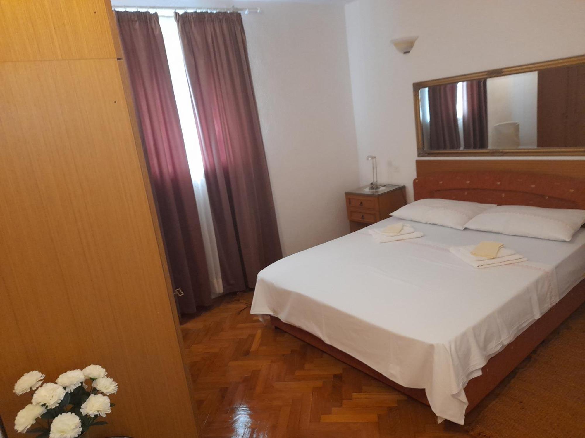 Apartments Nives Supetar Kültér fotó