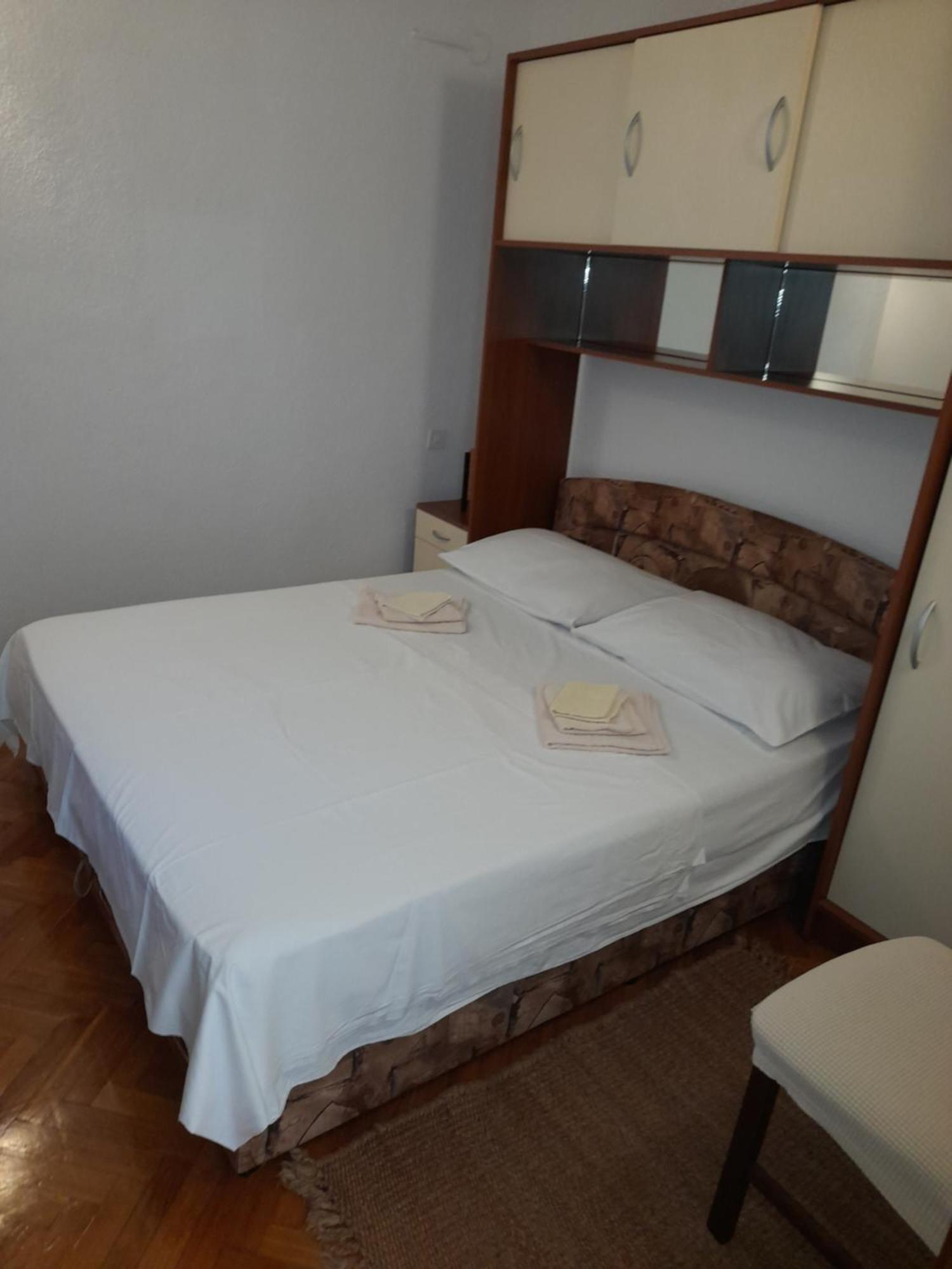 Apartments Nives Supetar Kültér fotó