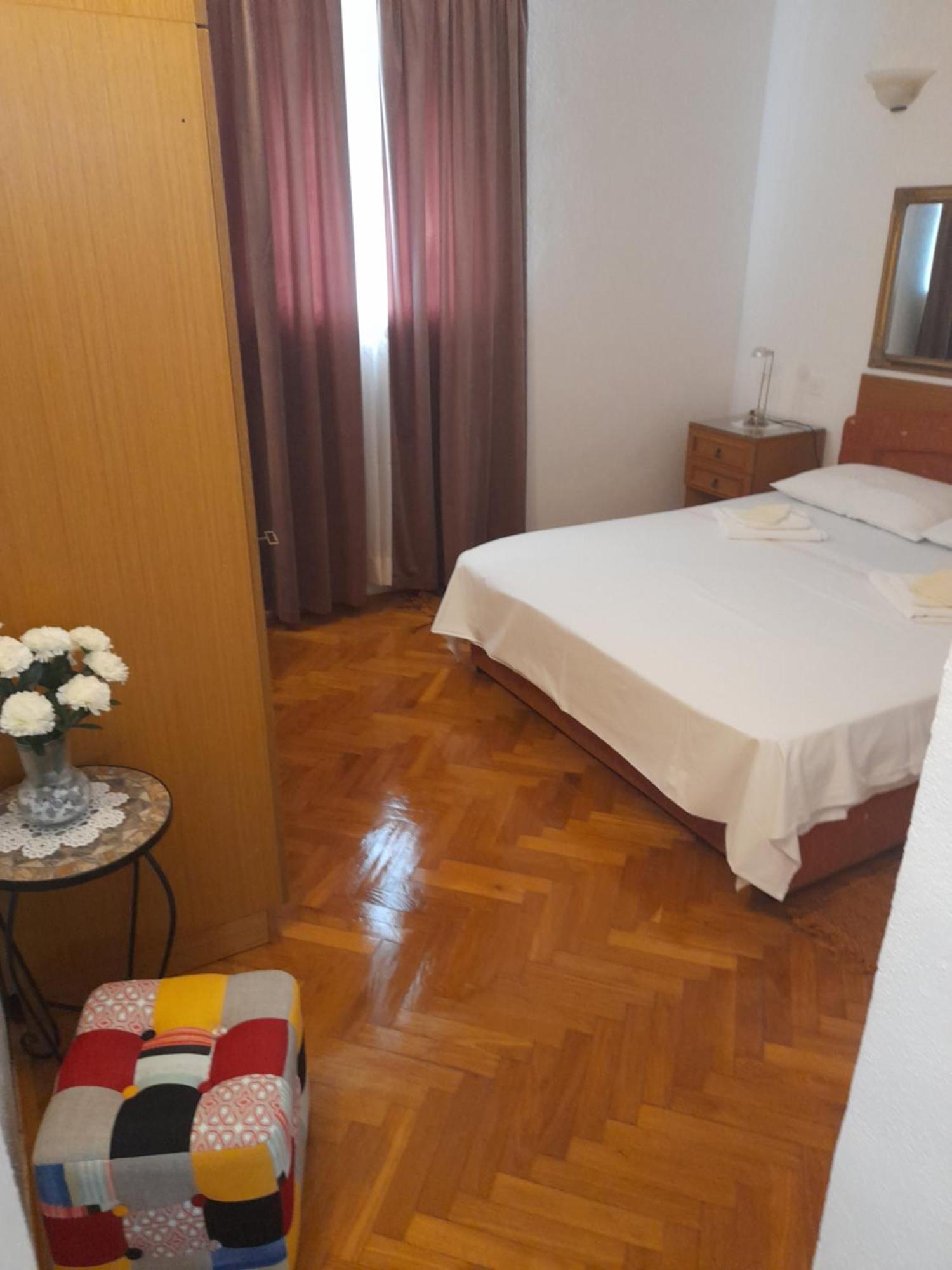Apartments Nives Supetar Kültér fotó