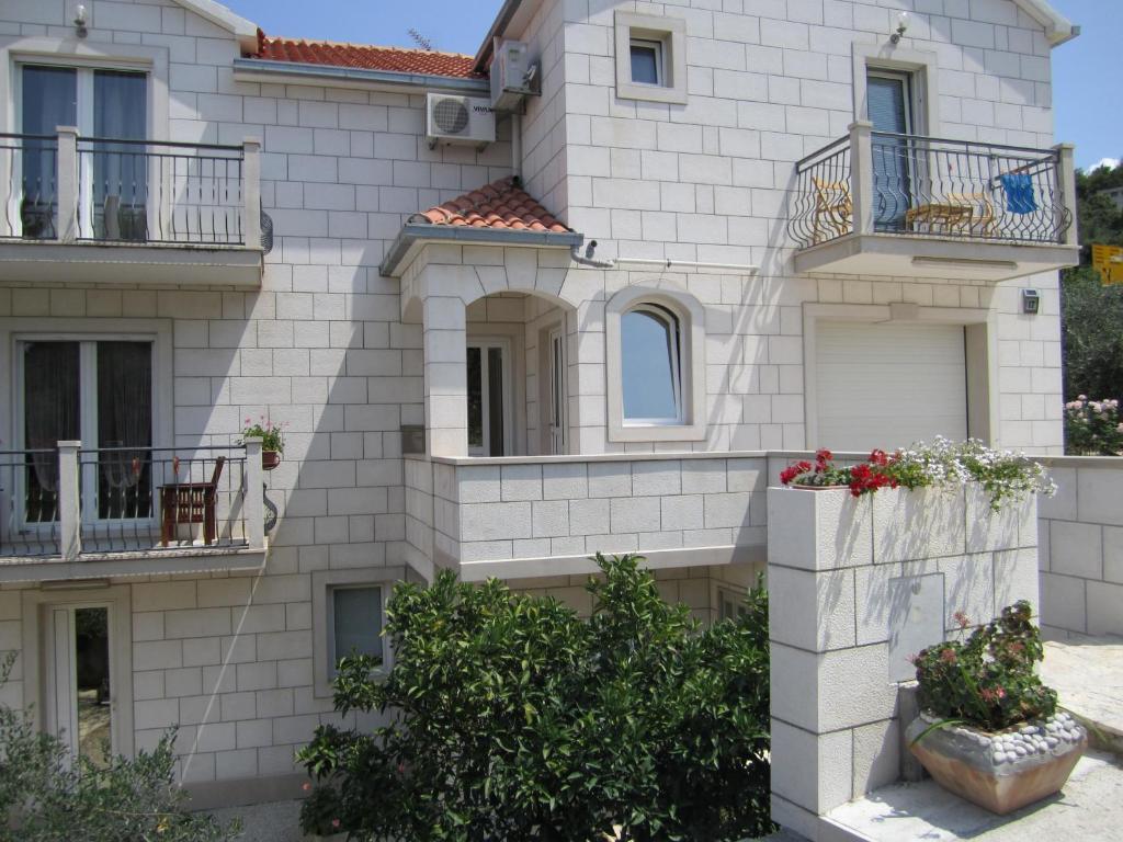 Apartments Nives Supetar Kültér fotó