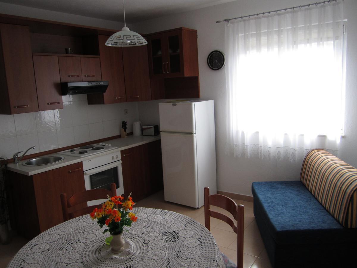 Apartments Nives Supetar Kültér fotó