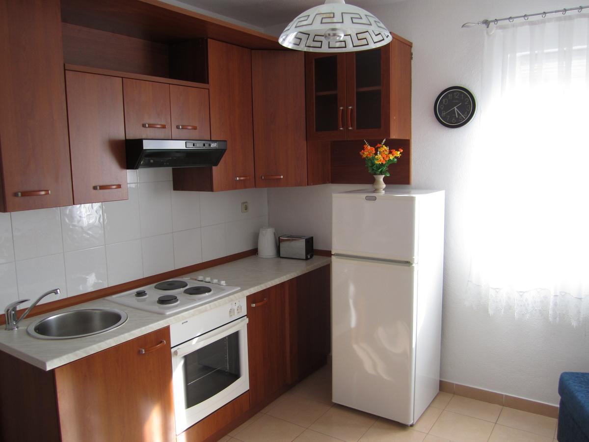 Apartments Nives Supetar Kültér fotó