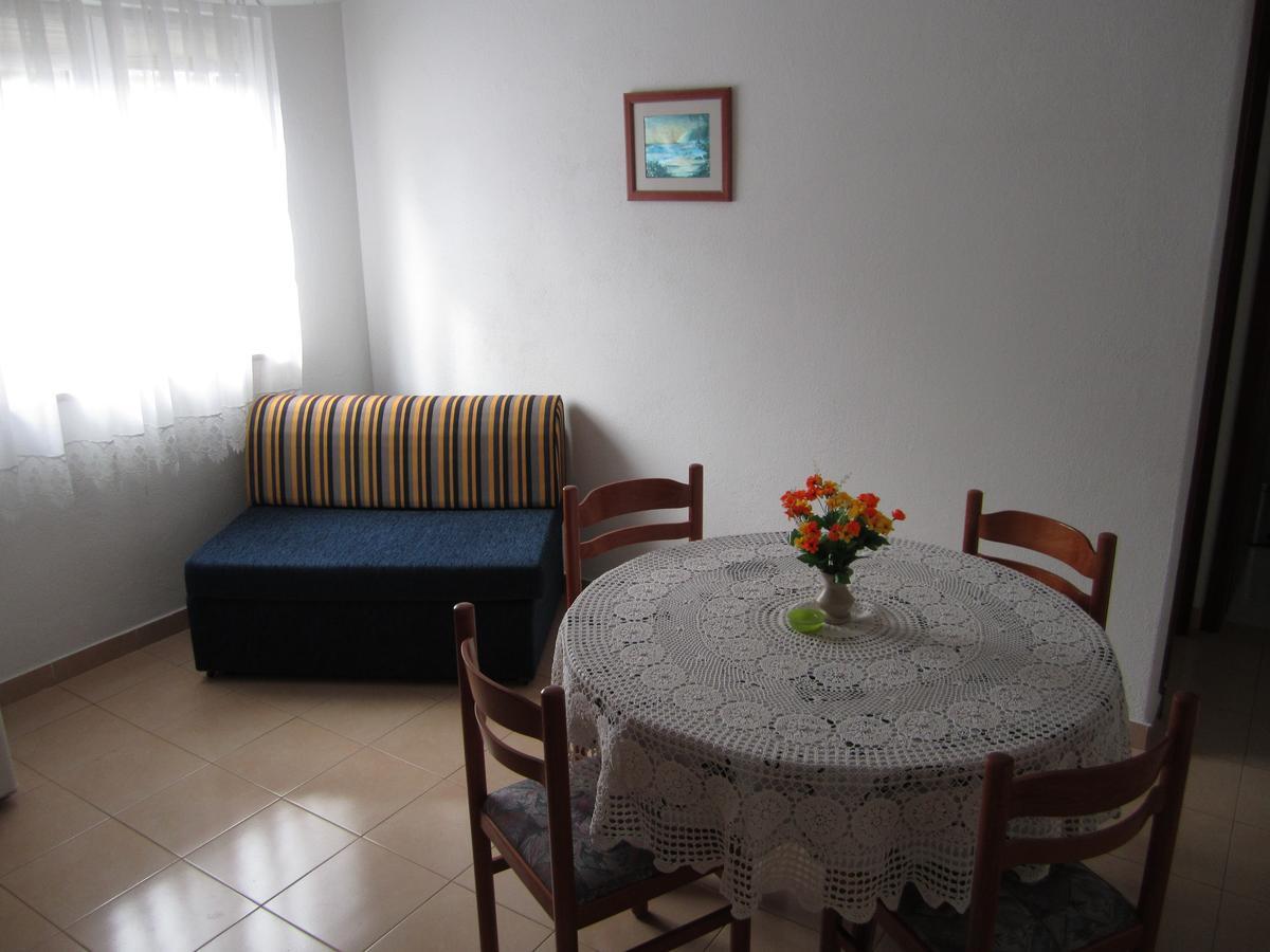 Apartments Nives Supetar Kültér fotó