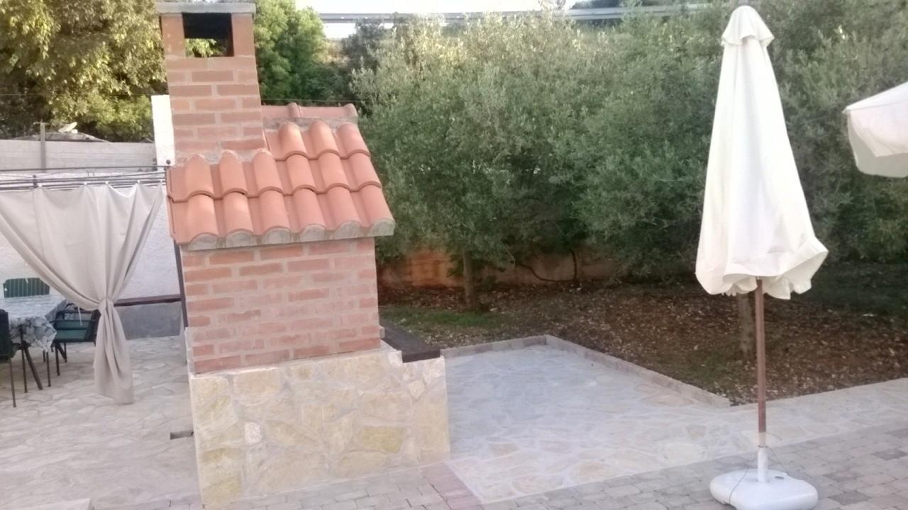 Apartments Nives Supetar Kültér fotó