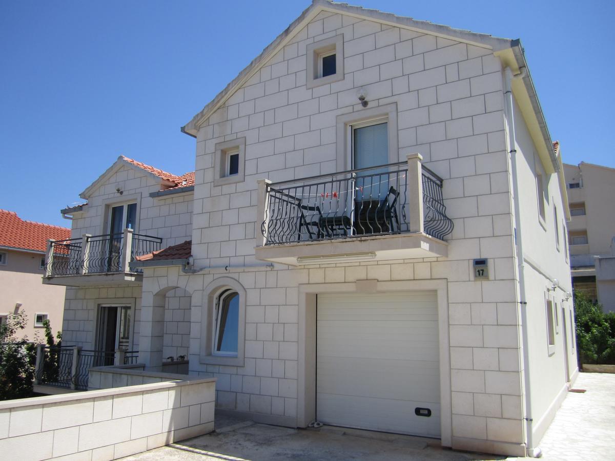 Apartments Nives Supetar Kültér fotó